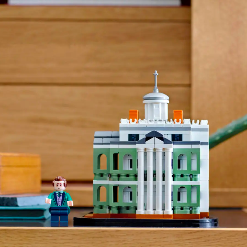 Lego Disney Mini Enchanted Mansion # 40521 - 680 Pieces