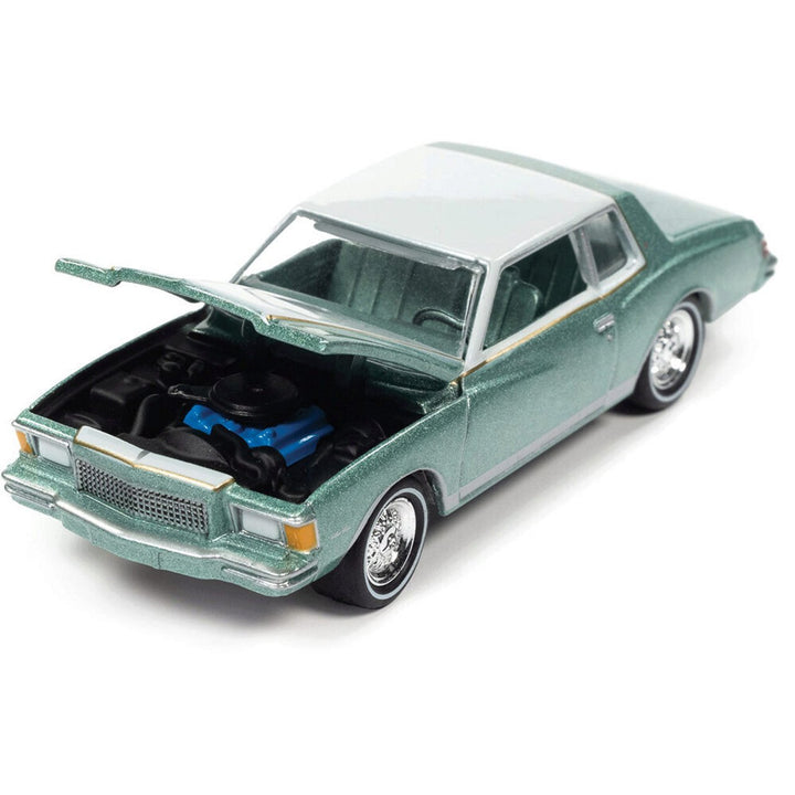 Johnny Lightning Muscle Cars 1979 Chevy Monte Carlo (Medium Firemist/Pastel Green)